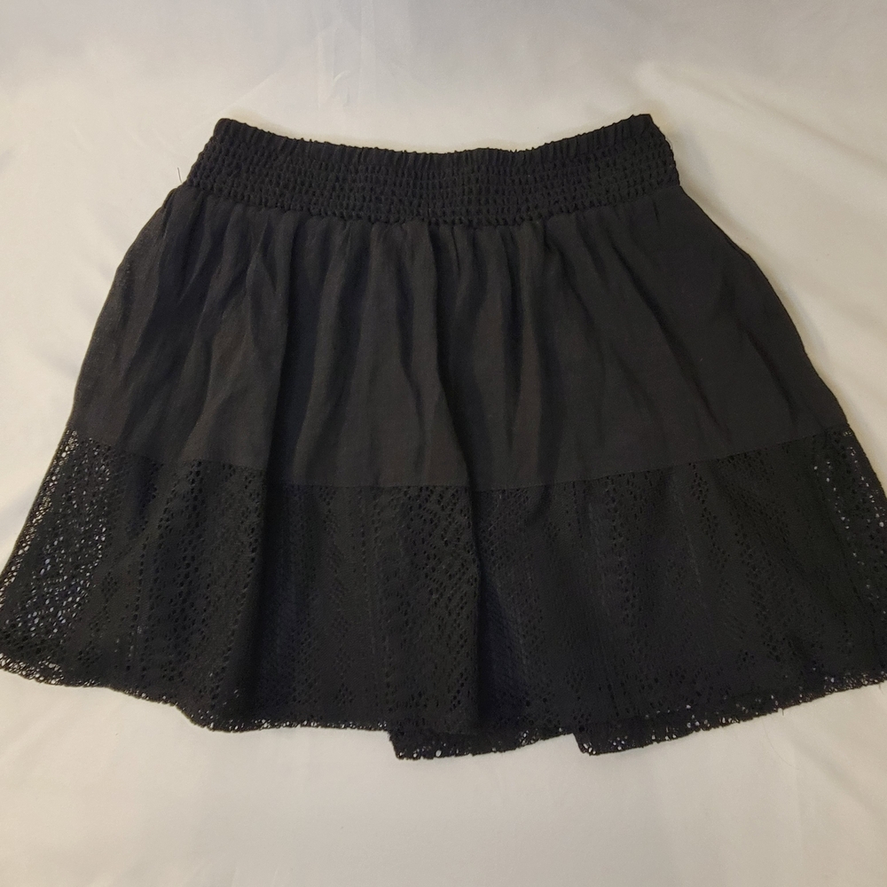 Joe B Elegant Black Mini Skirt with Crochet Hem